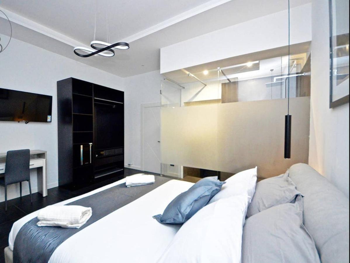 Modern In + Balcony Napels